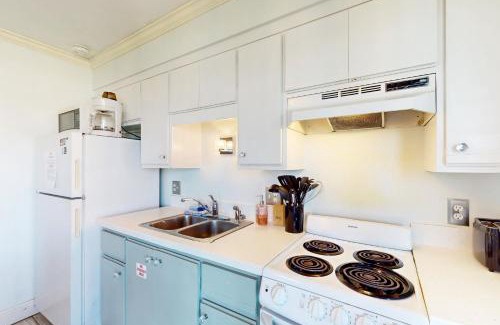 Gulf Lagoon Beach Hotel | The Inn at St Thomas Square 1304A