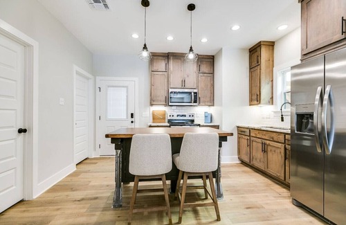 San Angelo Casa | The Inn @ Holiday - 3BR - 2.5BA!