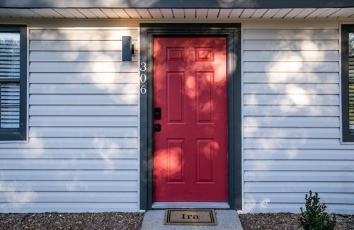 Oxford Casa | The Ira, 1 BR Queen Duplex by Velvet Ditch Villas