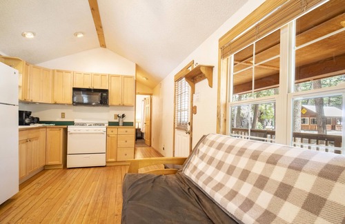 Bayfield Cabina | The Iris Cabin #1 Sum