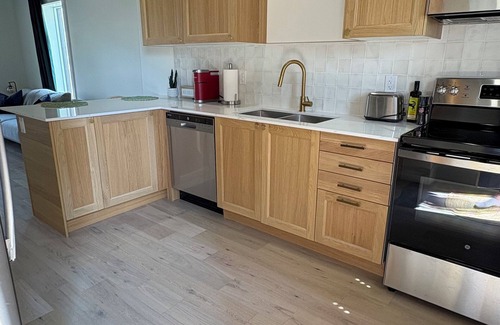 Kitchener Casa | The Iron Bridge on Victoria Park - 1 Bed | 1 Bath