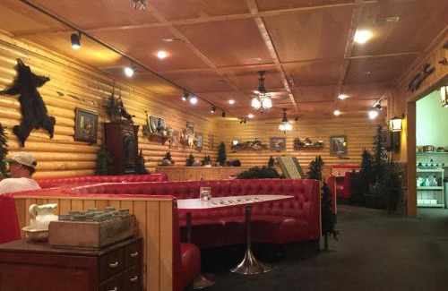 Garden City Hotel | The IronHorse Inn