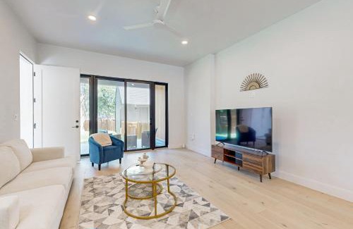 Highland Casa | The Isabelle's - Unit A