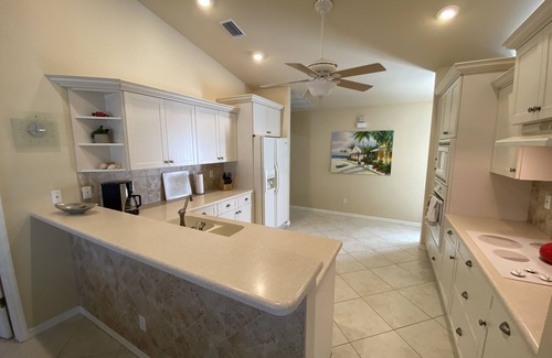 Pine Island Center Casa | The Island House on Pine Island with heat-pump heated most privacy pool