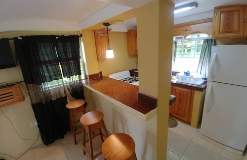 The Lime Apartamento | Contemporary island apartment - 5 min walk to the beach!