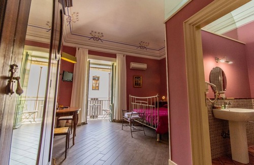 Santo Stefano di Camastra Cama Y Desayuno | THE PALACE B&B and Apartments - FLOWER LUXURY ROOM