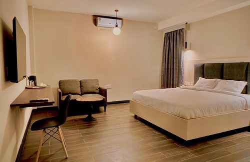 Parklands Hotel | The Ivory Hotel
