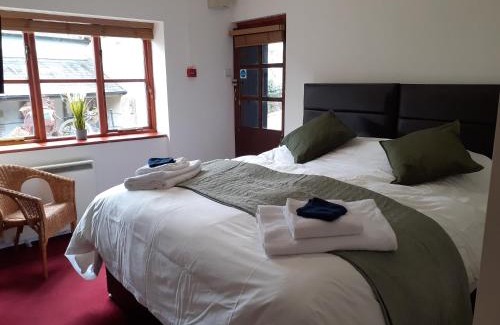 Holbeton Casa | The Ivy Barn Holbeton