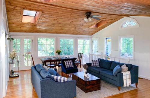 Guerneville Casa | The Ivywood