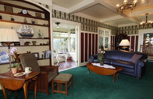 Monterey Cama Y Desayuno | The Jabberwock Bed & Breakfast