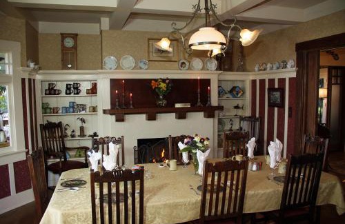 Monterey Cama Y Desayuno | The Jabberwock Bed & Breakfast