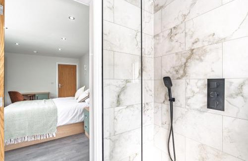 Manchester Casa | The Jade Escape