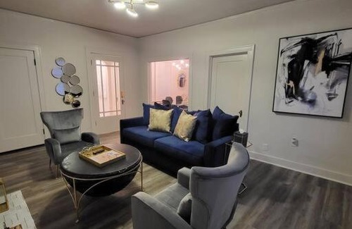 East of Broadway Apartamento | The Jasmine On Main