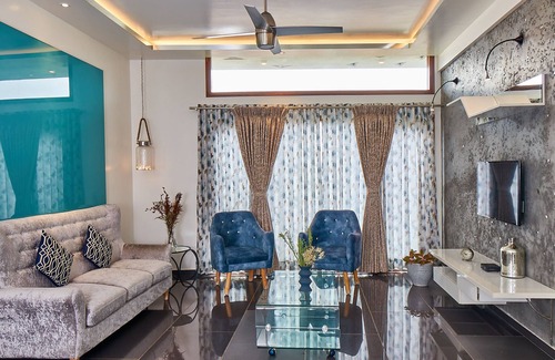 Kalyan Nagar Apartamento | The Jazminn - Glass Apartment