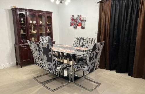 Miami Gardens Casa | The Jazzy Escape