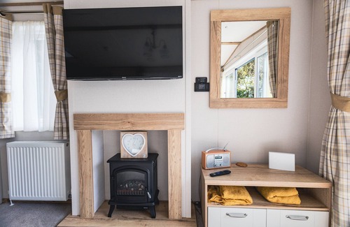 Mudeford Casa | The Jetty: una caravana de arenales con capacidad para 4 personas en 2 habitaciones