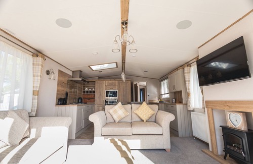 Mudeford Casa | The Jetty: una caravana de arenales con capacidad para 4 personas en 2 habitaciones