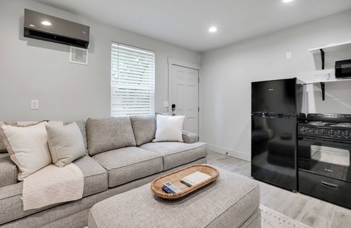 Wilmington Apartamento | The Jewel – Modern Retreat Near YMCA & Downtown