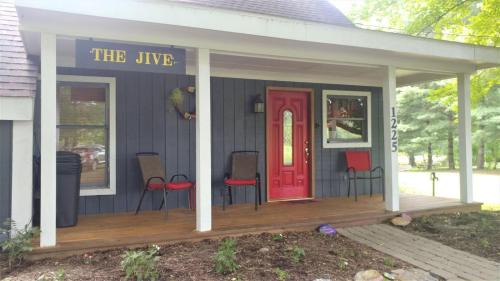 Luray Casa | The Jive - ChristophersRiversideCabin