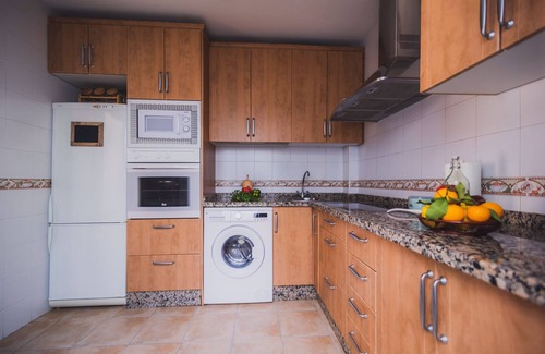 Bornos Cabaña | La Casa de John Wine es ideal para familias con o sin animal de compañia.