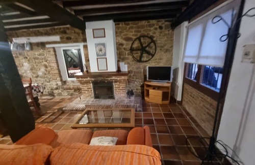 Caranceja Cabaña | La Jomeruca. Casa de pueblo cerca de playa y montaña