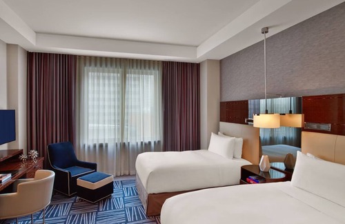 Downtown Dallas Hotel | The Joule Dallas – 2 Deluxe Double Room Perfect for Friends or Small Groups