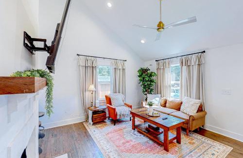 Talbot's Corner Casa | The Joyful Cottage