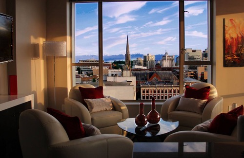 Downtown Victoria Condominio | The Juliet by Victoria Royal Vacations