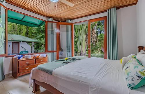 Dominical Cama Y Desayuno | The Jungle Inn
