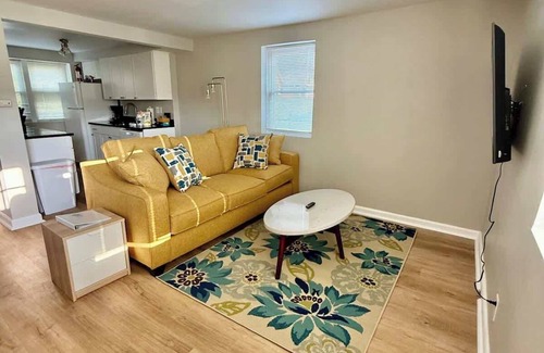 Joslyn Castle Apartamento | The Juniper- 5 min to UNMC, Blackstone, Midtown