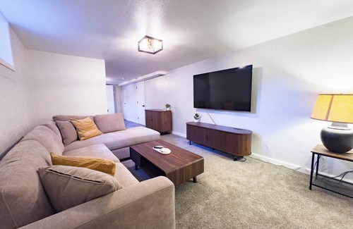Sunnyside Apartamento | The Juniper at Clay House - Charming 1BR Apt in the Heart of Denver