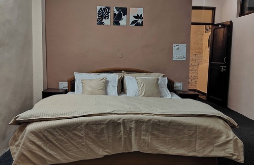 Naggar Hotel | THE KAILASHA
