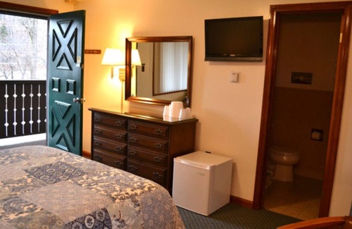 Lincoln Hotel | The Kancamagus Lodge