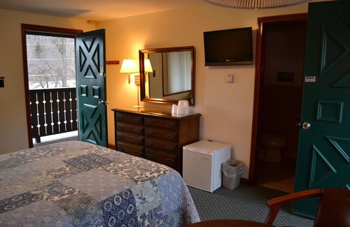 Lincoln Hotel | The Kancamagus Lodge