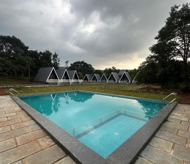 Kadadhe Otro | The Karvanda Resort