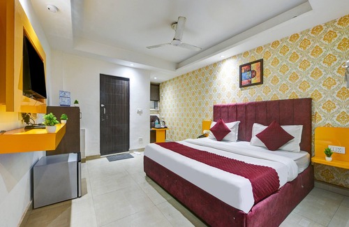 South West Hotel | The Kelvish Plaza
