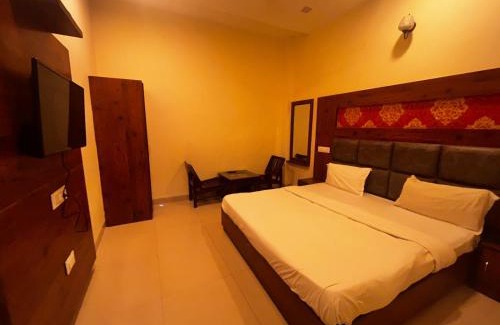 Lansdowne Hotel | The kempty Fall Resort, Mussoorie - Lavish & Luxury Stay