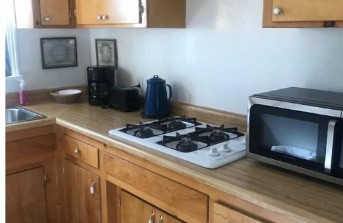 Kernville Cabaña | The Kern Riverbend Cottage