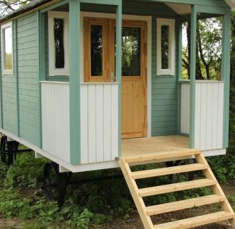 Stowmarket Otro | The Kestrel Shepherd Hut, Whitehouse Farm
