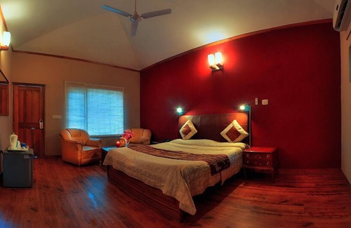 Nurpur Bedi Cabina | The Kikar Lodge