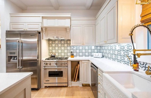 Mount Pocono Casa | The King Queen of The Poconos