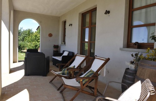 Lisciano Niccone Apartamento | The King's Oak with a view of Lake Trasimeno
