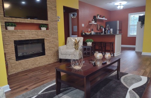 Franklin Casa | The "KINGSDALE" 2 Bedrooms