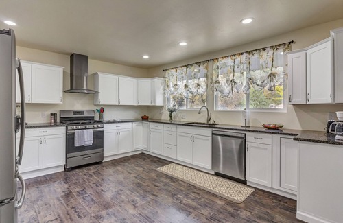 Brownsville Apartamento | The Kirk House - Historic Brownsville, OR