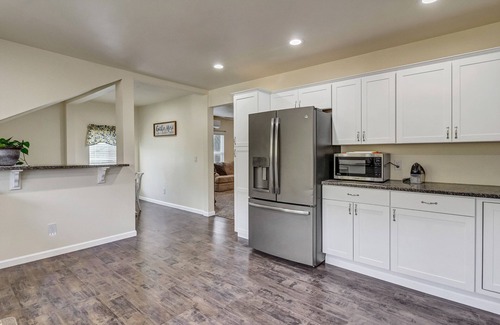 Brownsville Apartamento | The Kirk House - Historic Brownsville, OR