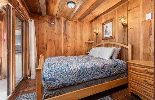 Wilsonia Casa | The Knotty Cabin in Kings Canyon National Park