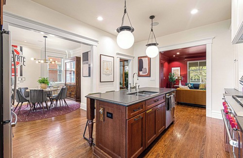 Victorian Village Casa | The Known: Luxury Short North Oasis / Free Parking