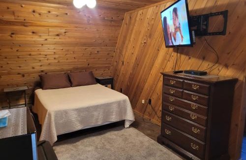 Frankfort Casa | The Koal-mine-inn - Great Location & Ac!