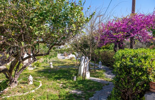 Vathianos Kampos Casa | The Kokkini Beach Retreat