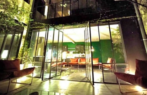 Rochefort Casa | The Lady of Glass